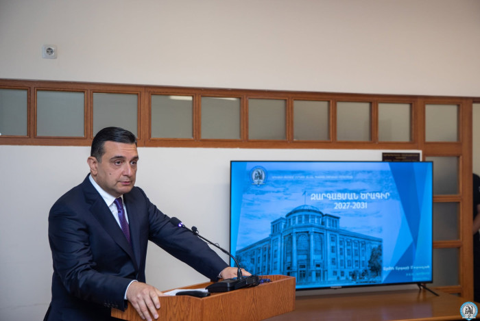 Արմեն Մուրադյանը վերընտրվեց