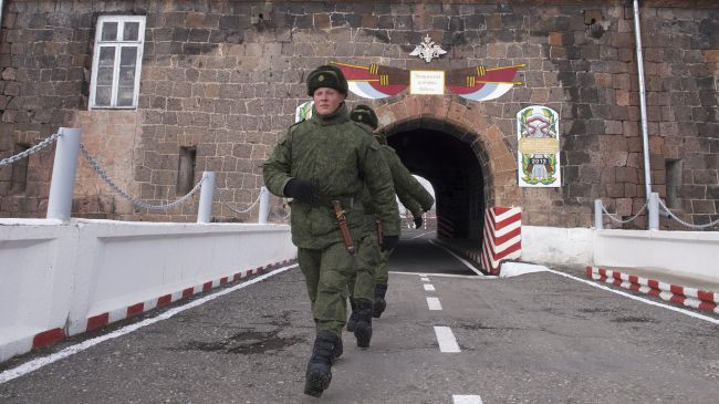 Замглавы МИД РФ: попытки очернить военное присутствие России в Армении тщетны