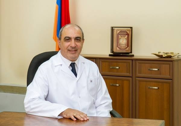 Մահացել է «Գյումրի» բժշկական կենտրոնի տնօրեն Արմեն Իսահակյանը