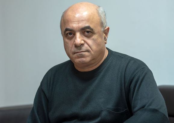Խուզարկում են Երվանդ Բոզոյանի բնակարանը