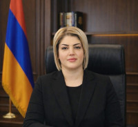 «Հրապարակ»․ Ուրիշ տղամարդու կողքին չէի կարող նստել, ամուսնուս վարորդ եմ ընդունել