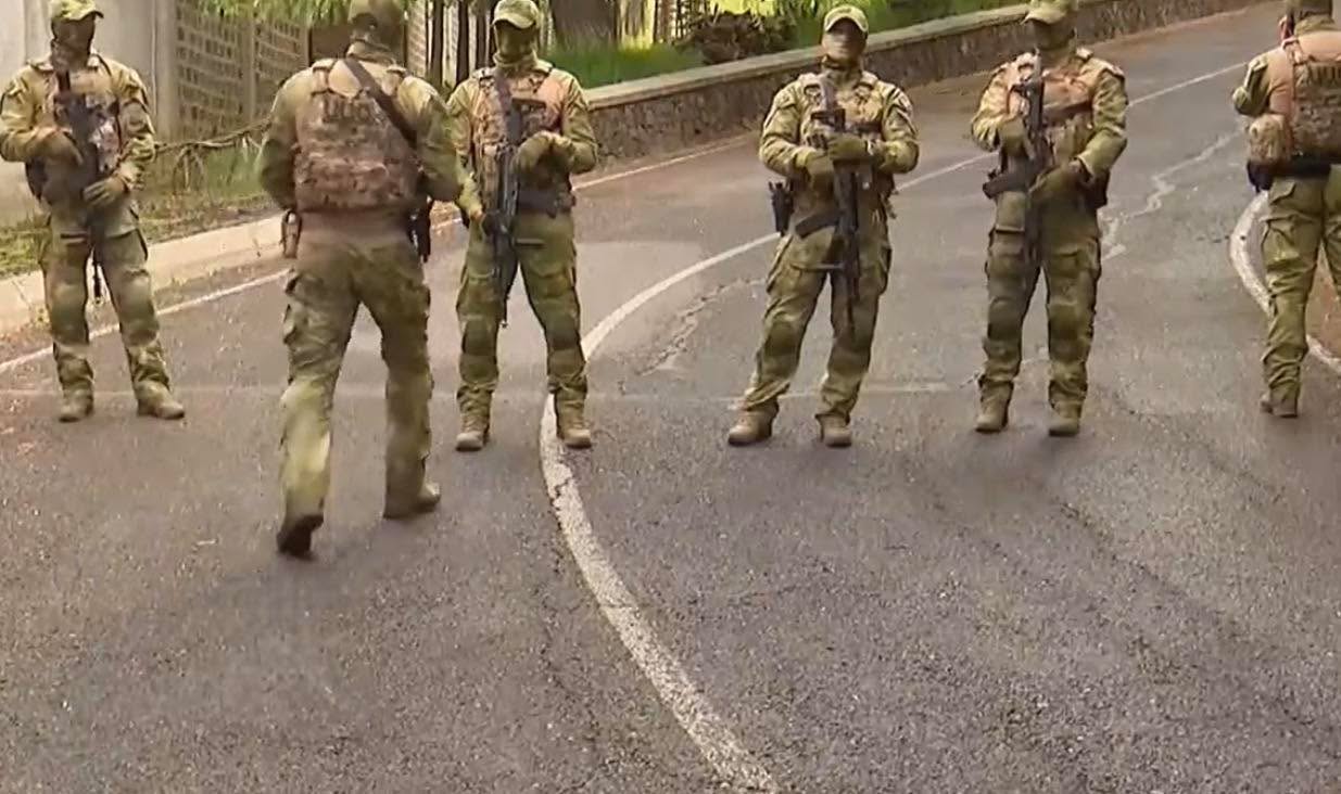 Ինչ է կատարվում Ծառուկյանի տան մոտ