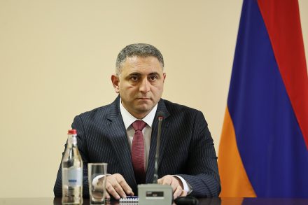 «Հրապարակ»․ Քննչականի պետը ՊՊԾ պետին է պարգևատրել