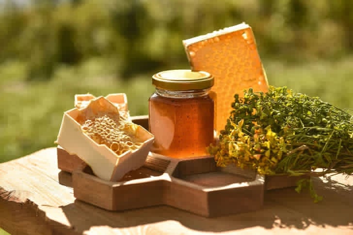 Ինչու է մեղրը օգտակար մարդու մաշկի համար