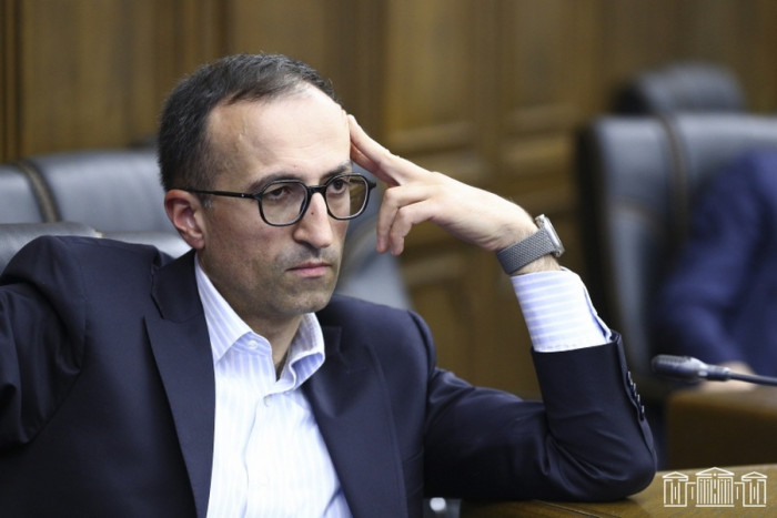 Մնում է, որ հրաշք պատահի