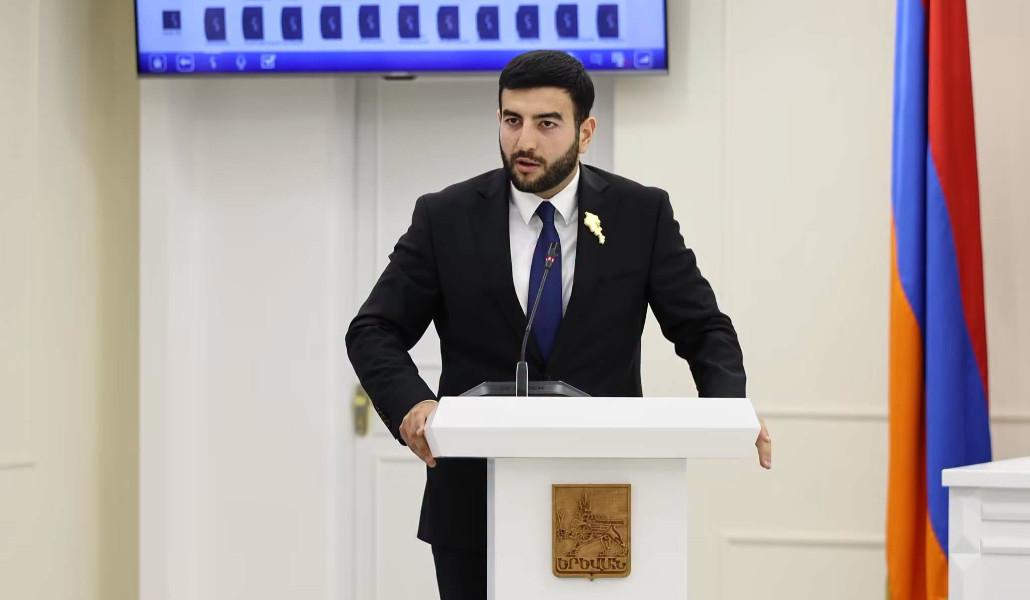 Միքայել Խաչատրյանը վայր է դնում ավագանու մանդատը