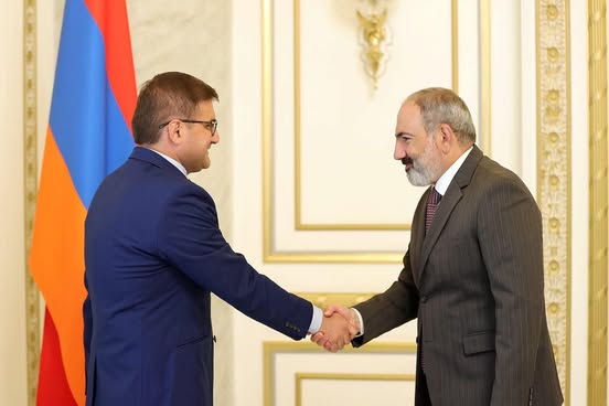Փաշինյանին Արման Բաբաջանյանի մատուցած ծառայությունների դիմաց` Կենտրոնում անհատույց օգտագործման տարածք՝ 1in.am-ին