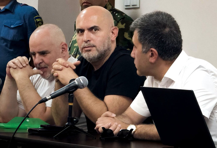 6 առաջարկ՝ խորհրդարանական ընդդիմությանը․ քաղբանտարկյալ Արմեն Աշոտյանի հոդվածը՝ կալանավայրից