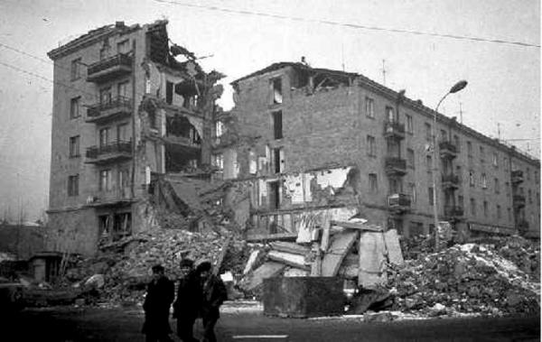 ժողովուրդ, Լենինական չկա, ավիրվել ա. չմոռացվող հիշողություններ երկրաշարժից