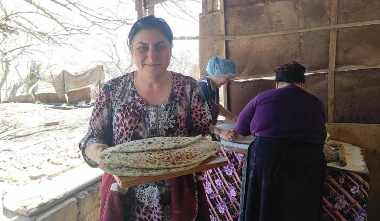 Ժենգյալով հաց և կարկանդակներ՝ ռուս խաղաղապահներին