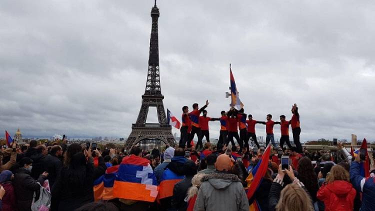 Փարիզում բողոքի ցույցերն ի պաշտպանություն Արցախի կշարունակվեն մայիսից