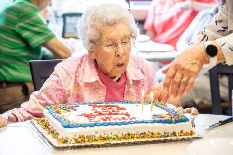 102-ամյա կինը ներկայացրել է իր երկարակեցության գաղտնիքը 