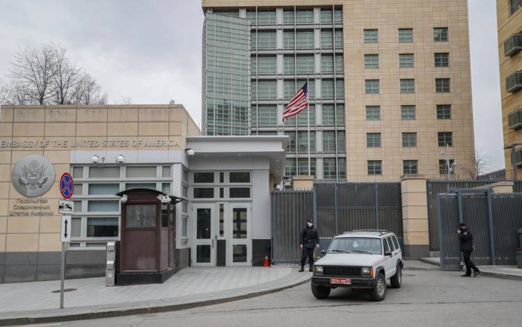Մոսկվայում ԱՄՆ դեսպանատունն իր քաղաքացիներին կոչ է արել շտապ լքել Ռուսաստանը