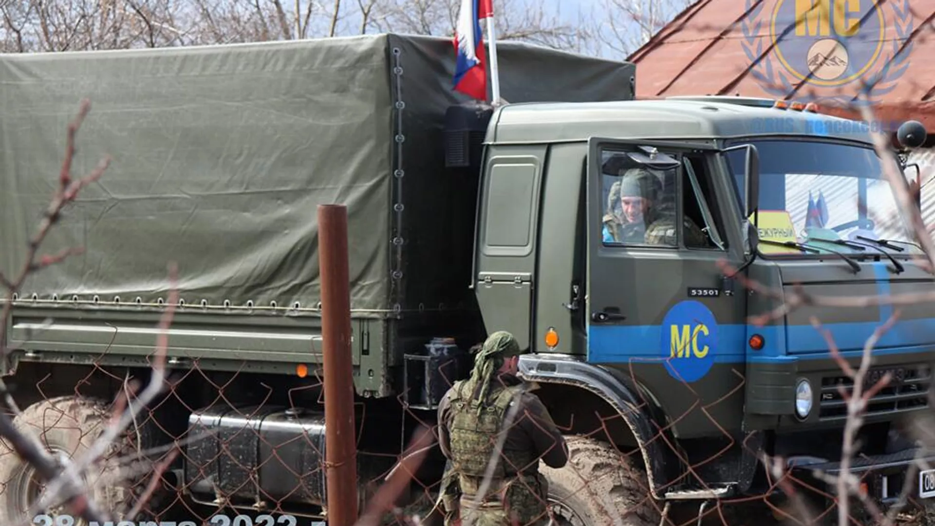ՌԴ խաղաղապահները մարդասիրական բեռով ավտոշարասյուն են ուղեկցել Ստեփանակերտ