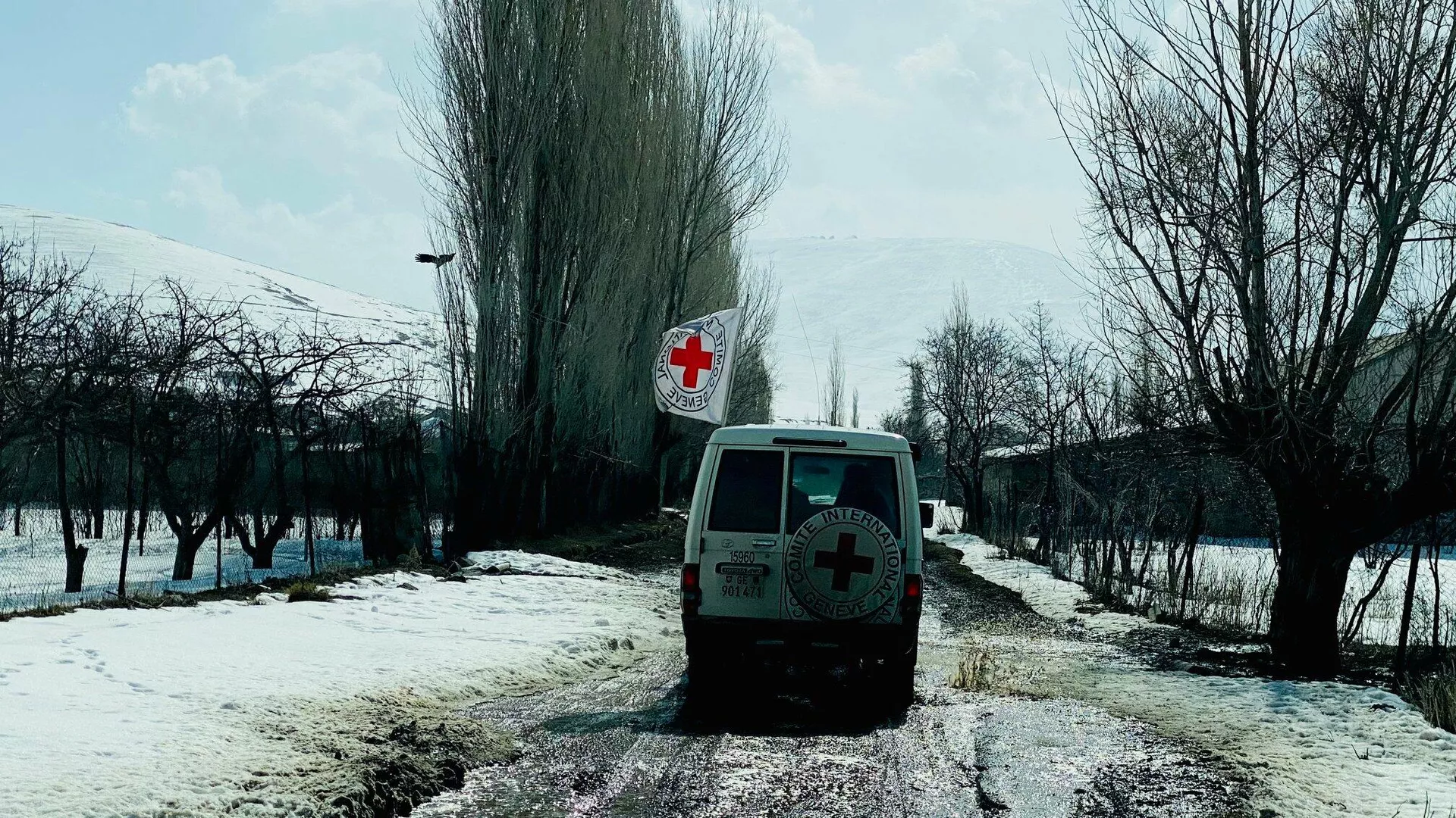 Կարմիր խաչի միջնորդությամբ 11 քաղաքացի Հայաստանից տեղափոխվել է Արցախ