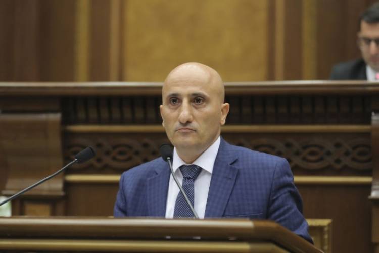Ինչո՞ւ է ԿԸՀ նախագահը քաղաքականությամբ զբաղվում