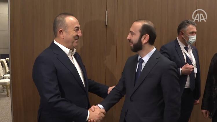 Խորամանկ աղվեսը երկու ոտքով է թակարդն ընկնում