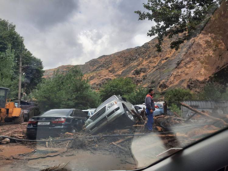 Տաջիկստանում 13 մարդ է մահացել հորդառատ անձրևների հետևանքով