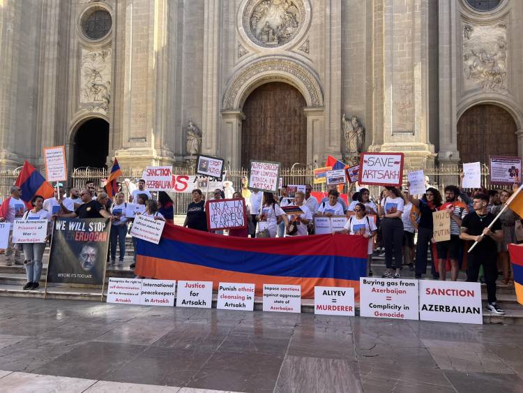 Իսպանիայի Գրանադա քաղաքում բողոքի ցույց է կազմակերպվել՝ ի աջակցություն Արցախի