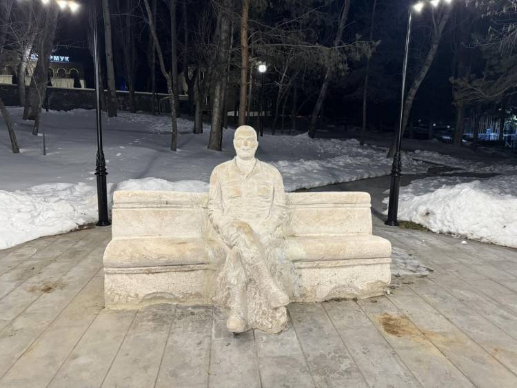 Վազգեն Սարգսյանի՝ Շուշիում տեղադրված արձանի կրկնօրինակը՝ Ջերմուկում (լուսանկարներ)