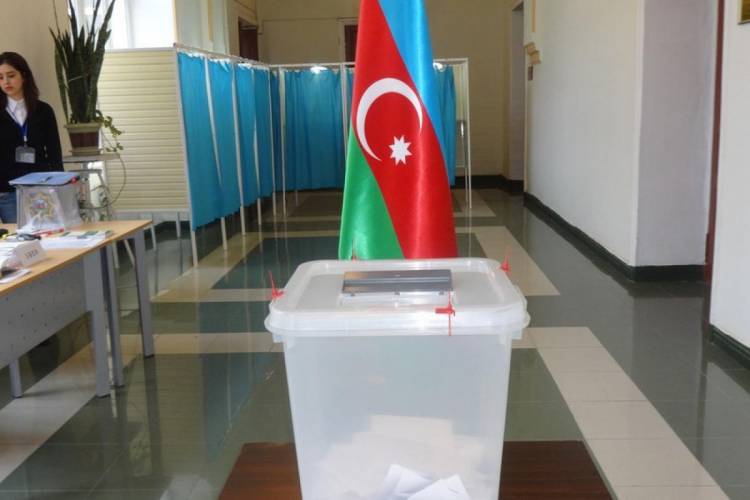 Ադրբեջանական ընտրատեղամաս՝ օկուպացված Ստեփանակերտում (լուսանկար)