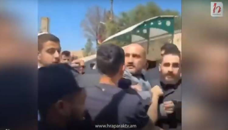 Իսրայելի ոստիկանությունը, մի խումբ հրեաների հետ, հարձակվել է Երուսաղեմի հայկական թաղամասի վրա (տեսանյութ)