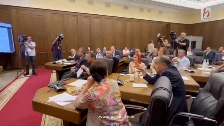 Մատդ ծալի... թեժ իրավիճակ ԱԺ-ում