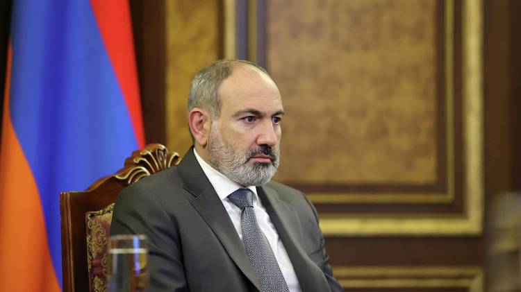 «Հրապարակ»․ Փաշինյանն իր խորհրդականների եւ օգնականների անուններն էլ չի հիշում