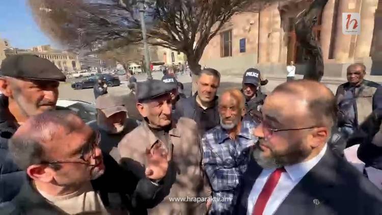 «Ո՞վ ա իմ փոխարեն որոշել, իրավունք չունեք»․ Անհետ կորածների ծնողները հավաքվել են կառավարության դիմաց