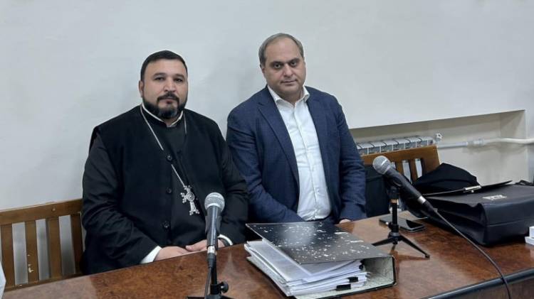 «Աստված մեղավորին սիրում է, բայց մեղքը՝ ատում», ես որեւէ մեկին չեմ վիրավորել․ տեր Զարեհ քահանա