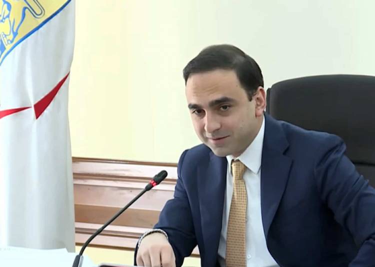 Այդ դեպքում ասեք, թե բիձեքի գյոլում ինչ եք անում