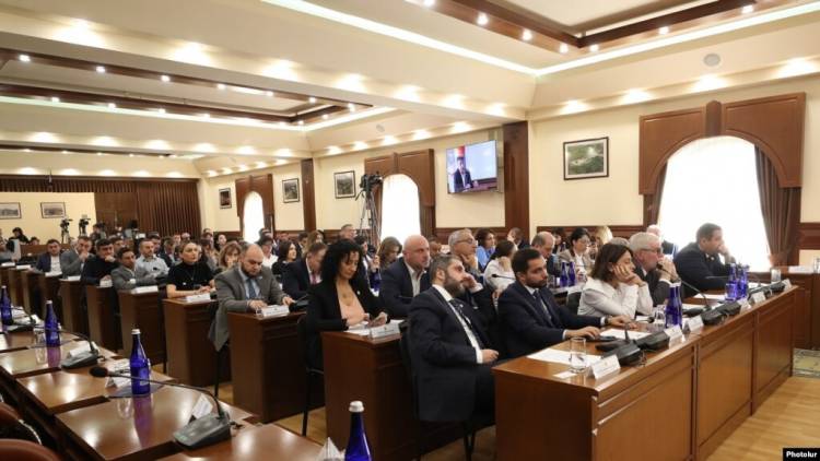 ՔՊ-ն եւ «Հանրապետությունը» արհամարհեցին 17 հազար երեւանցու