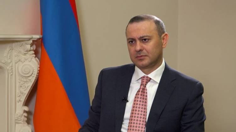 Ազգ-բանակից մինչեւ չկրակող բանակ