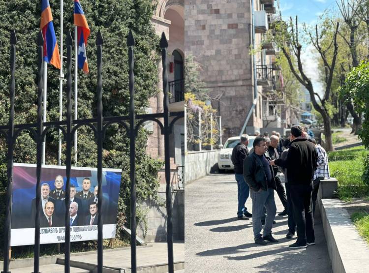 Հավաքվել են Արցախի ներկայացուցչության դիմաց, պահանջում են հանդիպում Շահրամանյանի հետ