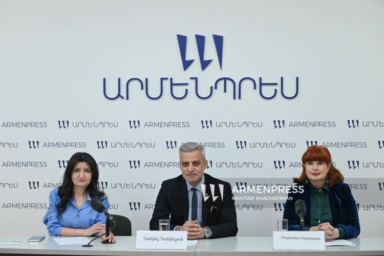 27 մոնոներկայացում` 23-րդ «Արմմոնո»-ին