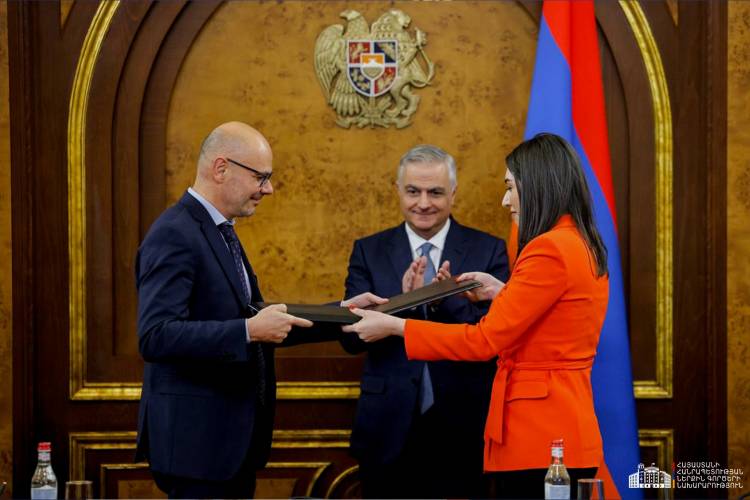 Ֆրանսիացիները մեզ համար կենսաչափական անձնագրեր կթողարկեն
