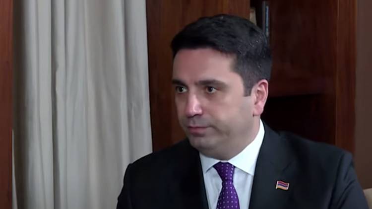 Նոյեմբերի 9–ի գիշերը Մոսկվայում էի, ասում էի՝ գնամ ում ոտքերը ընկնեմ, որ կանգնեցվի պատերազմը. Ալեն Սիմոնյան