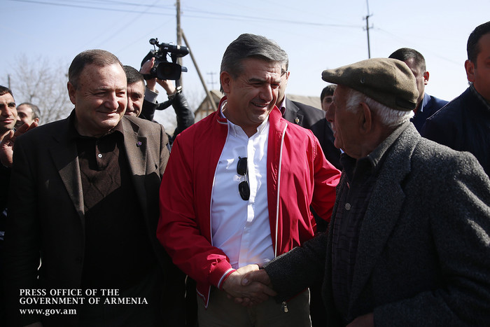 Կարեն Կարապետյանն աշխատանքային այցով եղել է Արմավիրի և Արագածոտնի մարզերում