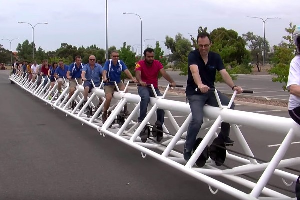 Ավստրալիացի ուսանողները աշխարհում ամենաերկար հեծանիվն են ստեղծել (տեսանյութ)