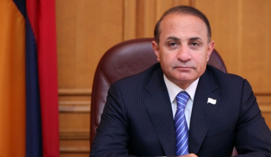 Էդ մարդը գլուխը կախ, իրա հմար Հայաստանի վարչապետ կաշխատեր․․․