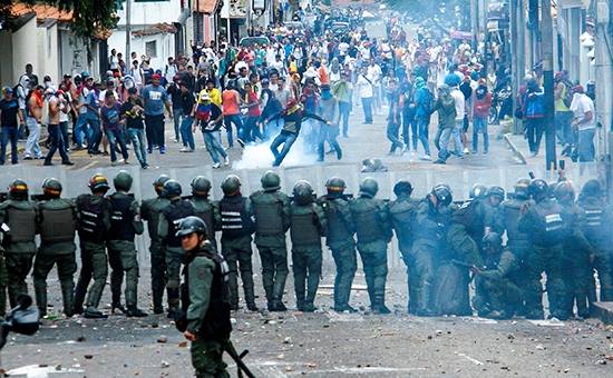 Զանգվածային անկարգությունները Վենեսուելայում շարունակվում են. Տուժածների թիվը հասել է 57-ի