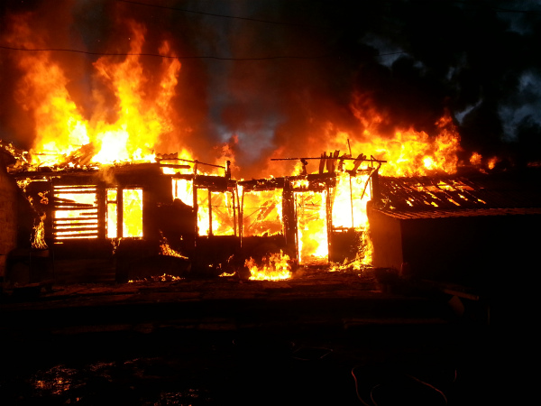 Լոռիում կայծակից երկու տուն է այրվել (ֆոտոշարք)