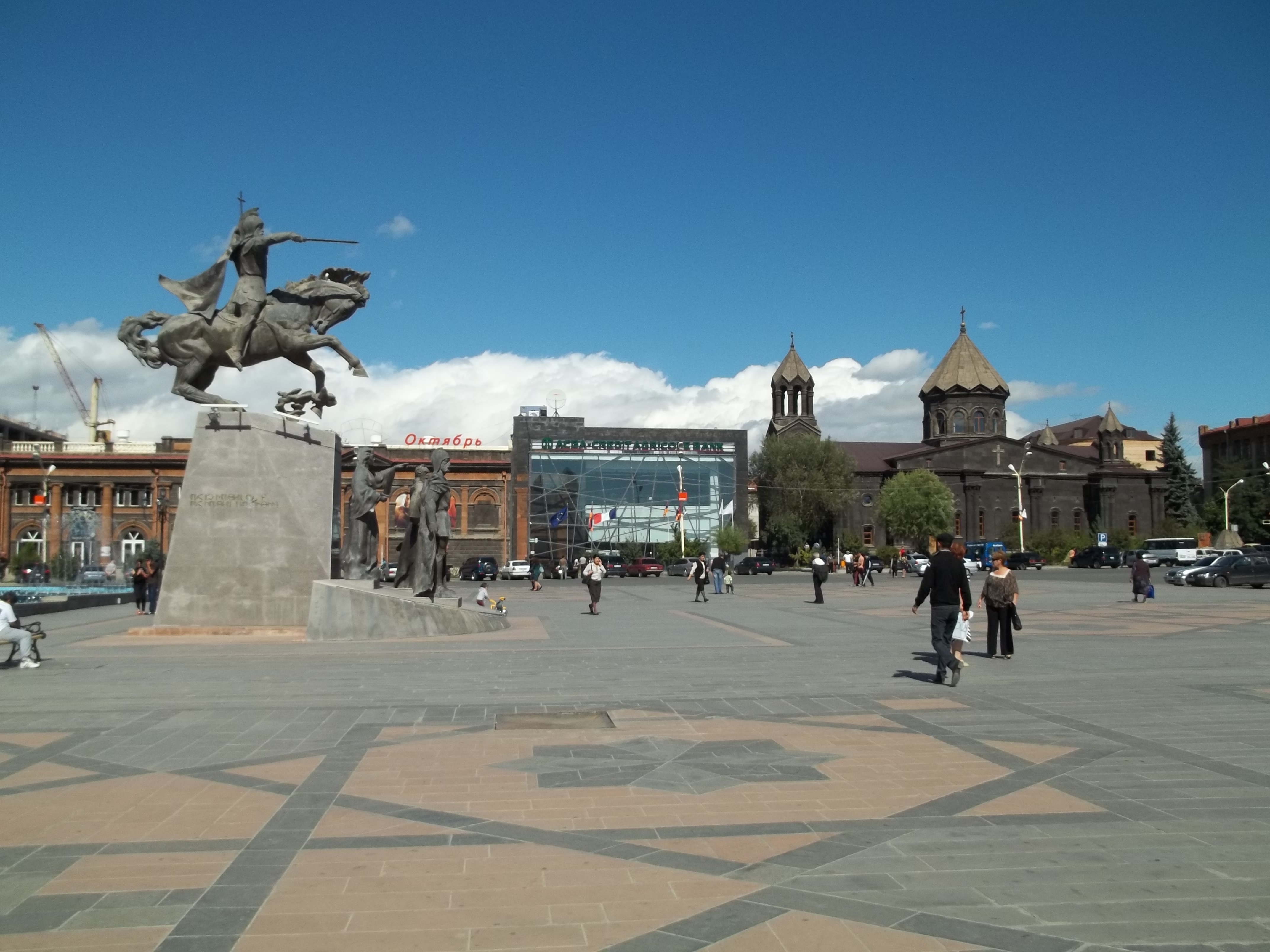 18 տարվա պաշտոնյան լքում է Գյումրին՝ մեկնելով Երևան