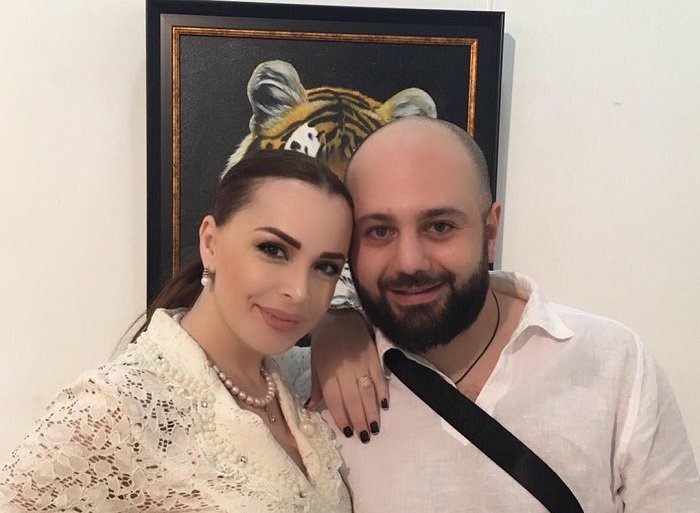 Ալինա Մարտիրոսյանը սիրառատ լուսանկար է հրապարակել ամուսնու հետ
