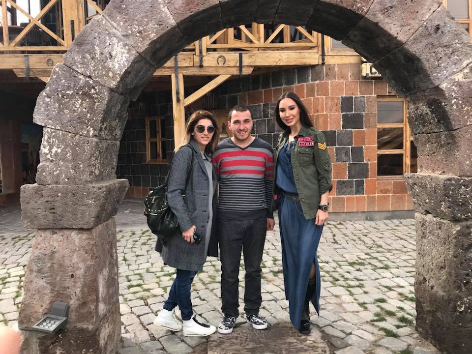 Ի՞նչ էին անում Նազենի Հովհաննիսյանն ու Սոֆի Մխեյանը Գյումրիում