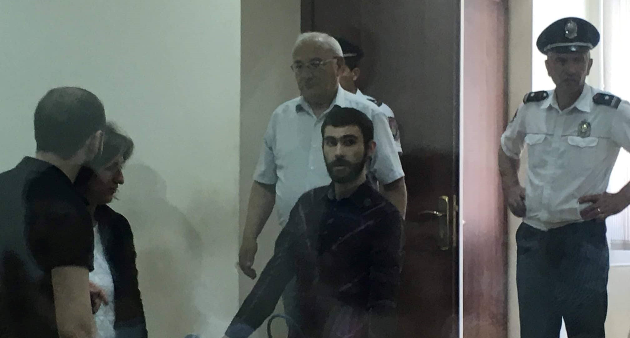 Արամ Մանուկյանն ազատ արձակվեց դատարանի դահլիճից (տեսանյութ)