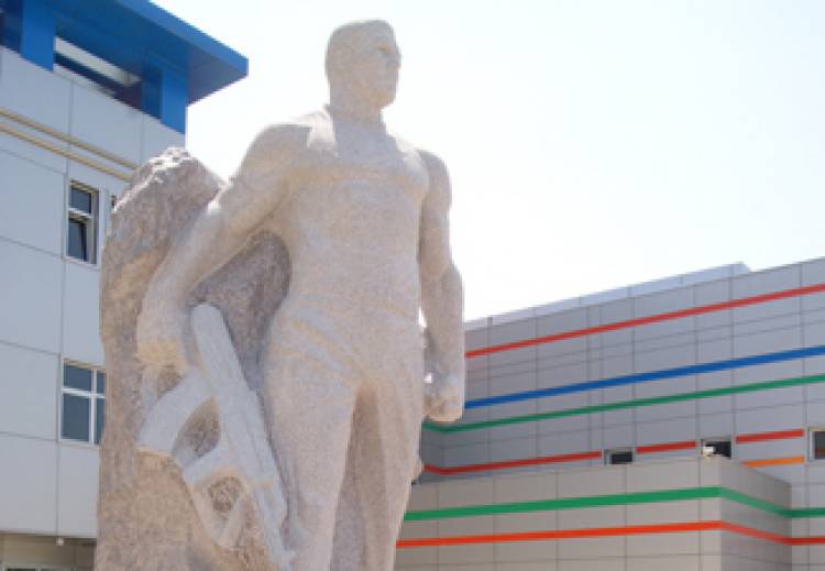 Պահանջում ենք ապամոնտաժել Ադրբեջանի Ազգային հերոսին նվիրված հուշարձանը