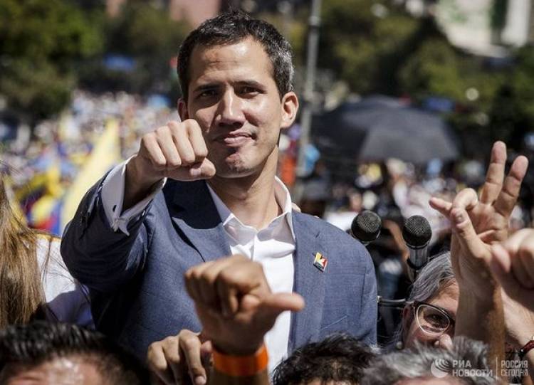 Վենեսուելայի ինքնահռչակ նախագահը կոչ է արել իր կողմնակիցներին դուրս գալ փողոց