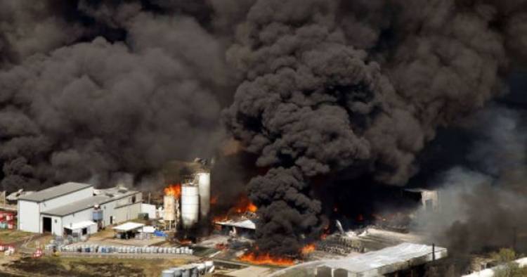 ԱՄՆ-ում քիմիական գործարան է այրվում