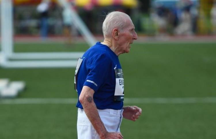96-ամյա թոշակառուն վազքի ռեկորդ է սահմանել